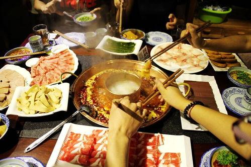 娱乐吃瓜酱火锅是真的吗,揭秘网红美食的真伪之谜