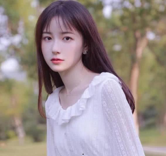 吃瓜娱乐网名大全女,揭秘吃瓜娱乐网名大全中的时尚女生风采