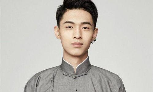 娱乐吃瓜酱秦霄贤不认字,娱乐圈的“吃瓜”瞬间